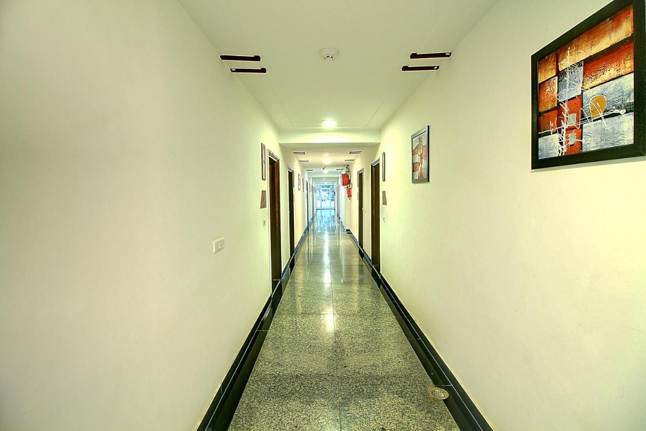 Hotel STAAYZ Premium Gurgaon Exterior foto